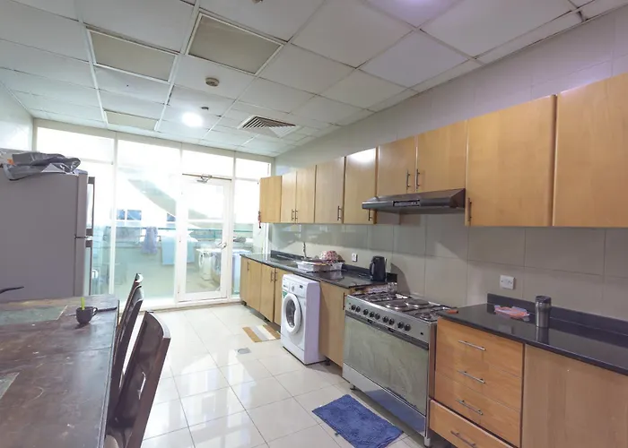 Budget Rooms With Private Bathroom For \'Girls\' Only In Dubai, Marina