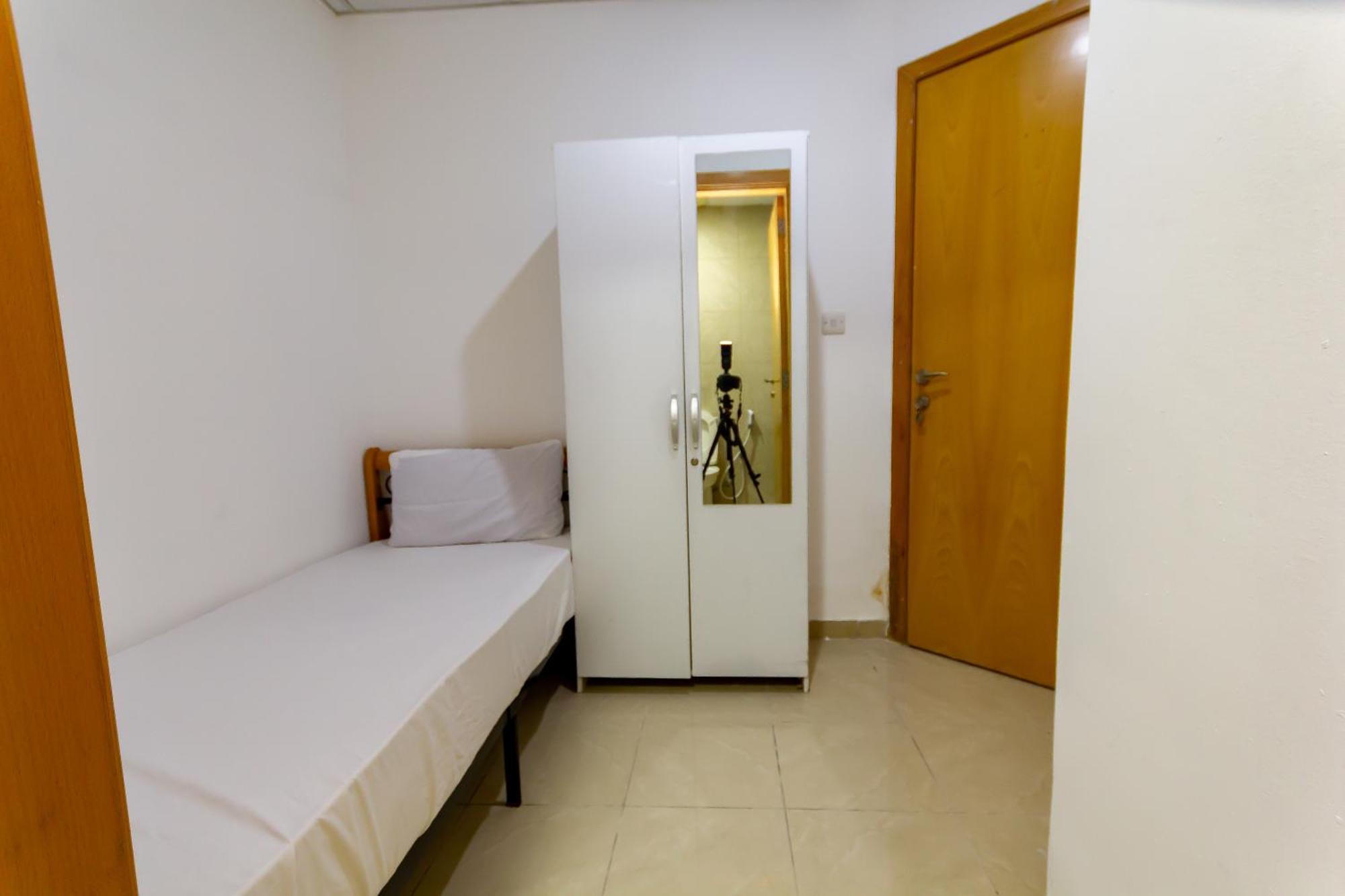 Budget With Private Bathroom For 'girls' Only In Dubai, Marina Апартаменты