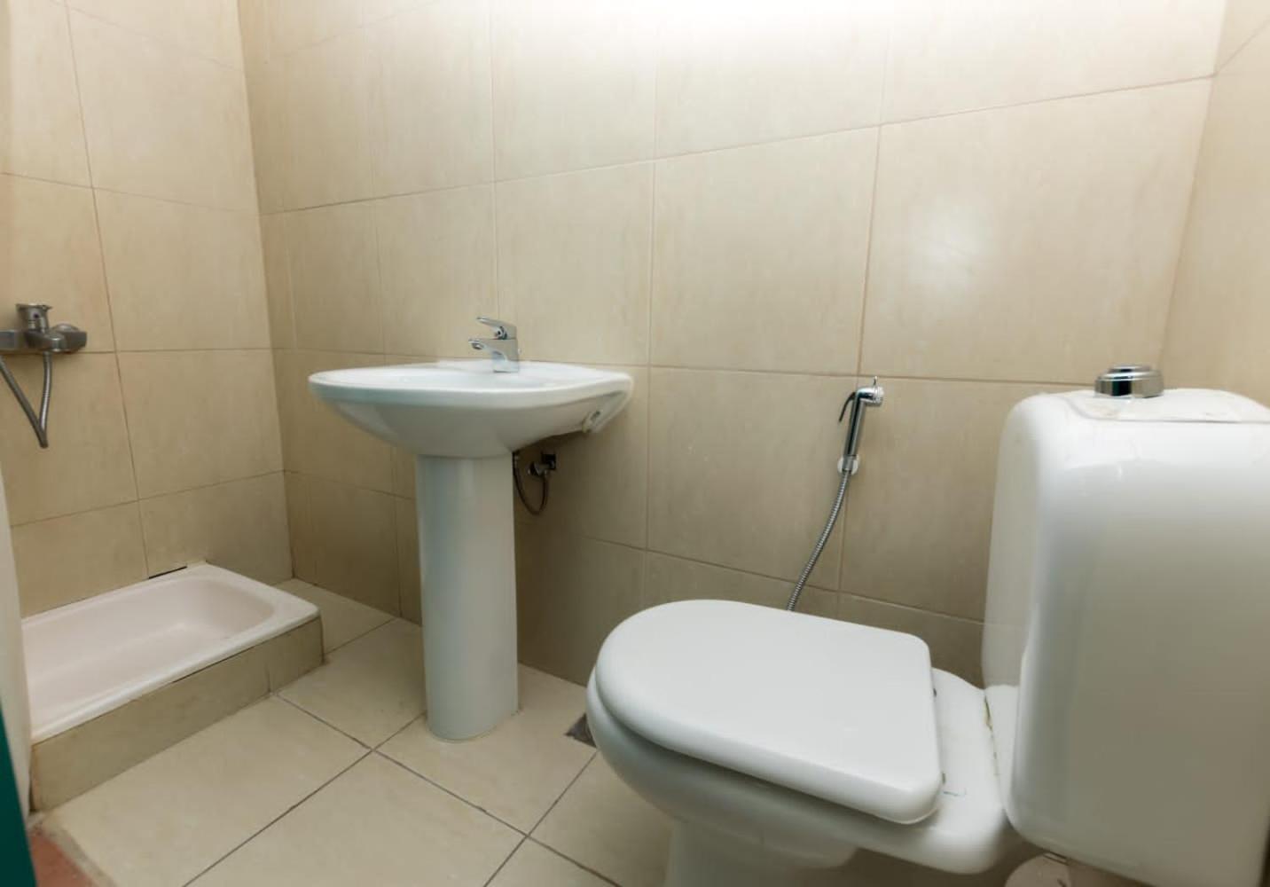 Budget With Private Bathroom For 'girls' Only In Dubai, Marina Апартаменты
