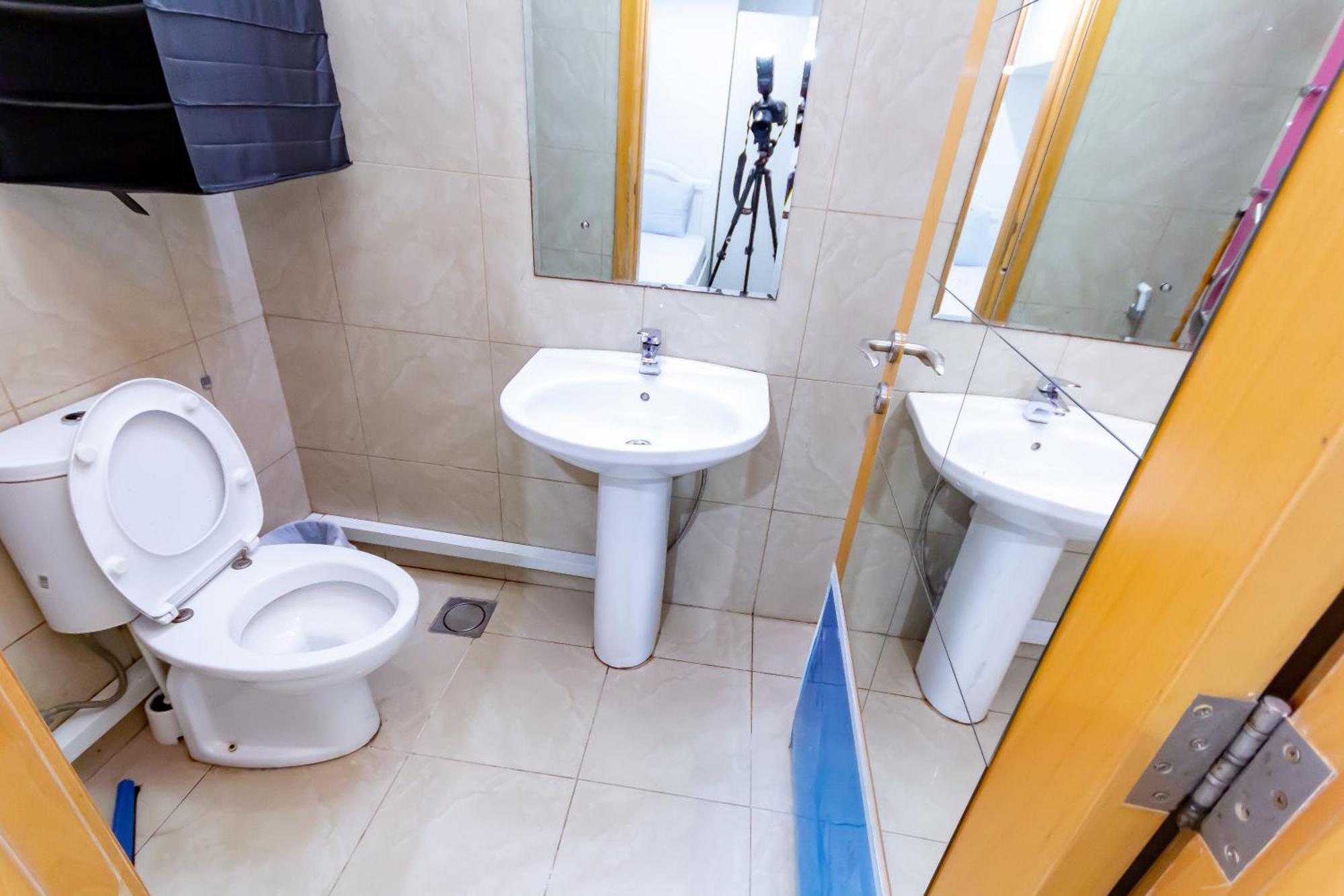 Budget With Private Bathroom For 'girls' Only In Dubai, Marina * Дубай