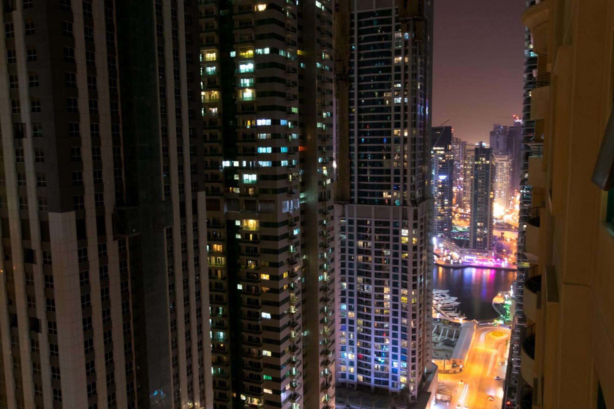 Budget With Private Bathroom For 'girls' Only In Dubai, Marina Апартаменты *