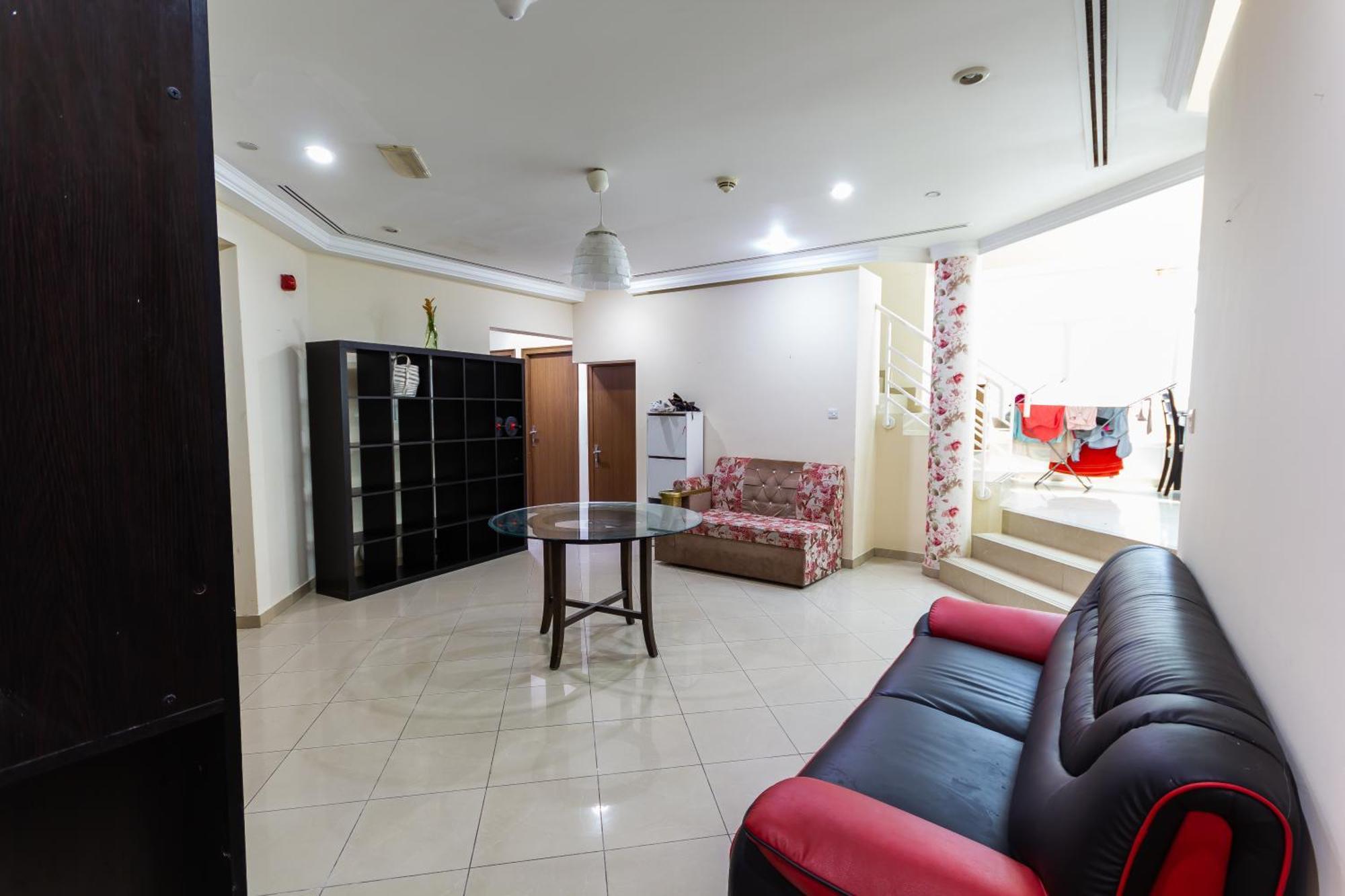 Budget With Private Bathroom For 'girls' Only In Dubai, Marina Дубай